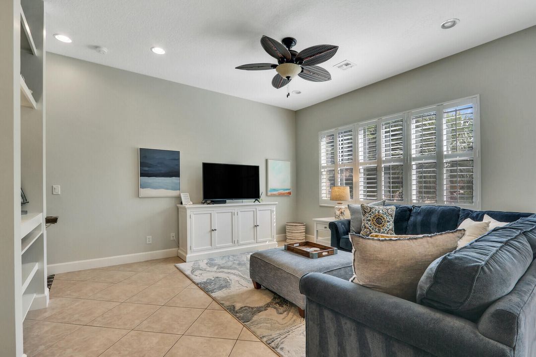 待售: $679,000 (4 贝兹, 3 浴室, 2292 平方英尺)