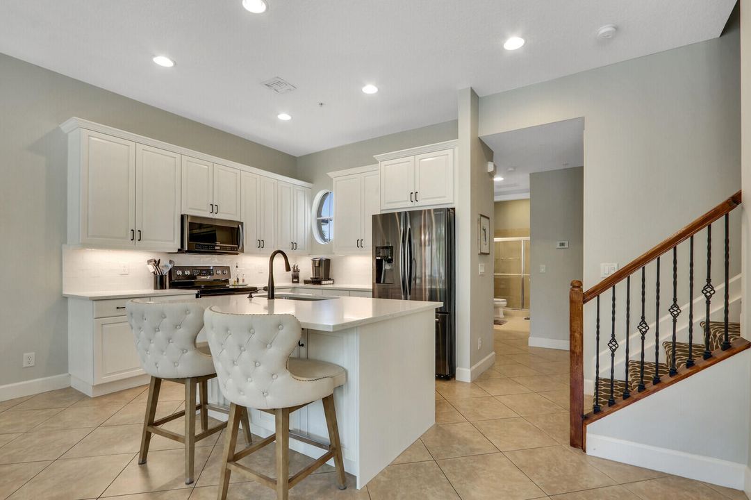 待售: $679,000 (4 贝兹, 3 浴室, 2292 平方英尺)