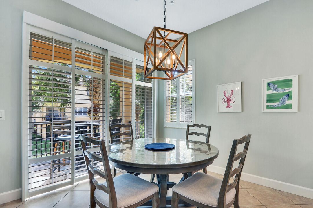 待售: $679,000 (4 贝兹, 3 浴室, 2292 平方英尺)