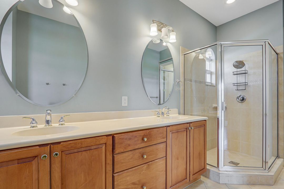 待售: $679,000 (4 贝兹, 3 浴室, 2292 平方英尺)