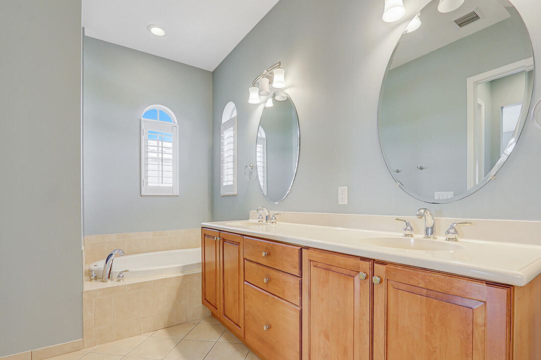 待售: $679,000 (4 贝兹, 3 浴室, 2292 平方英尺)