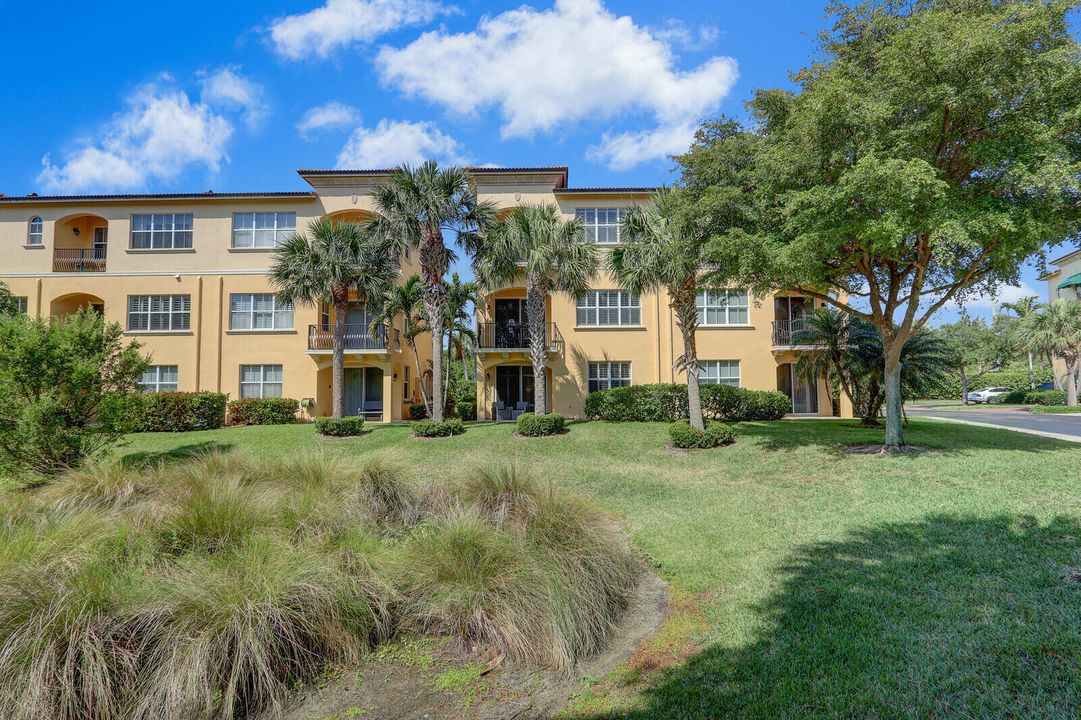 待售: $679,000 (4 贝兹, 3 浴室, 2292 平方英尺)