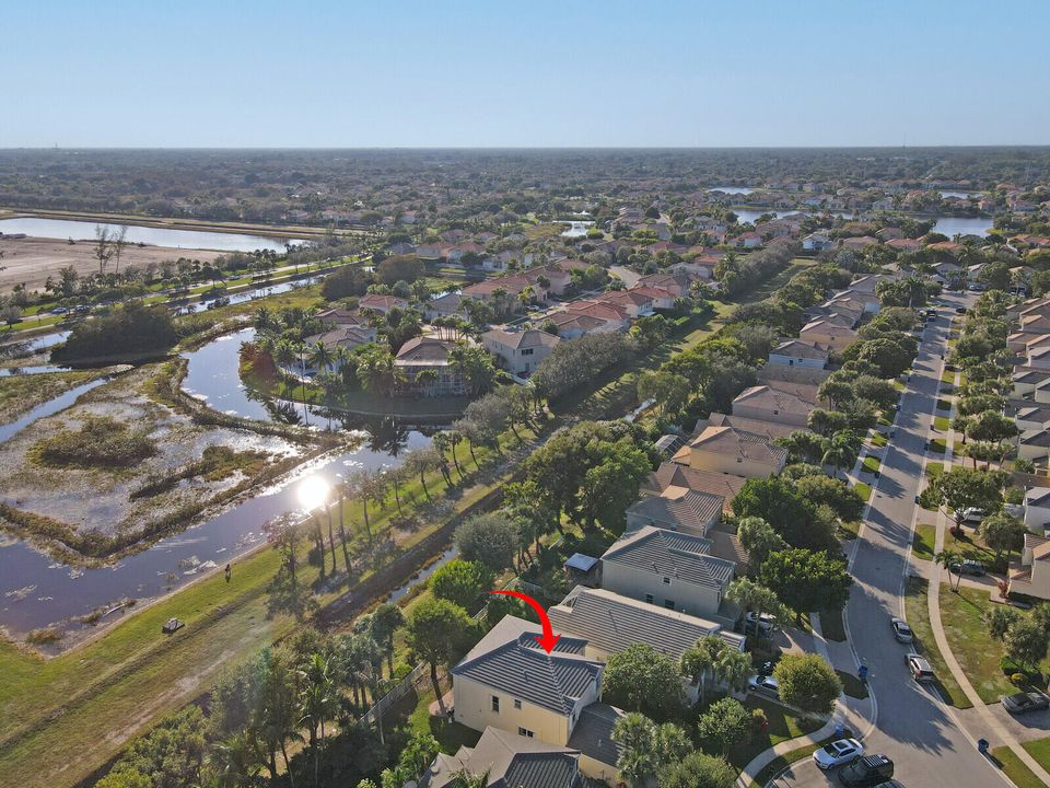 For Sale: $600,000 (4 beds, 2 baths, 2537 Square Feet)