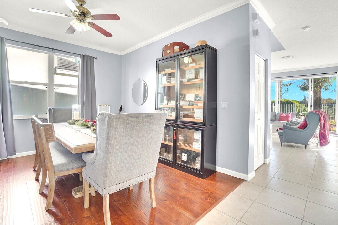 For Sale: $600,000 (4 beds, 2 baths, 2537 Square Feet)