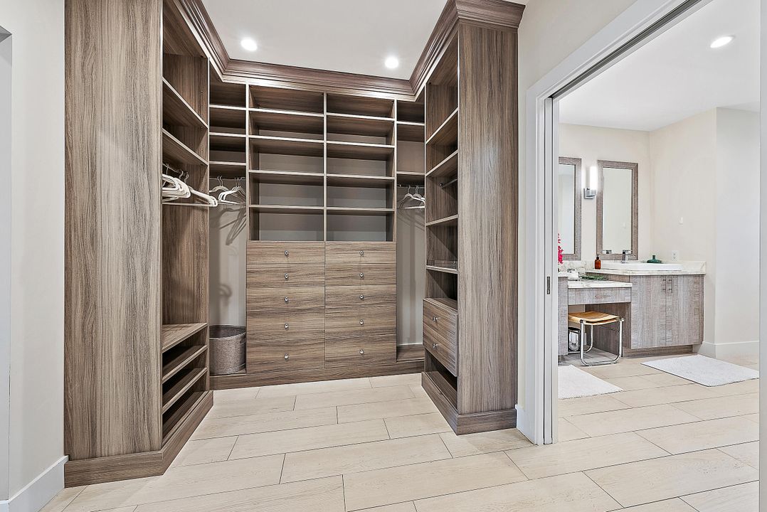 En Venta: $3,100,000 (2 camas, 2 baños, 1886 Pies cuadrados)