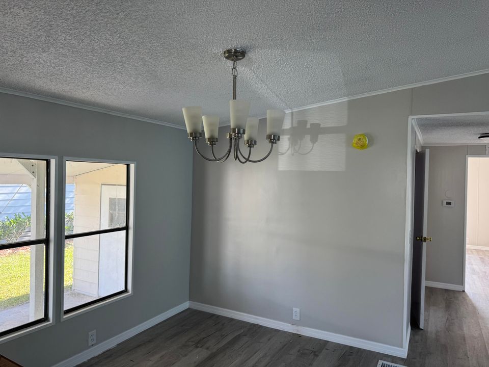 待售: $38,000 (2 贝兹, 2 浴室, 1056 平方英尺)