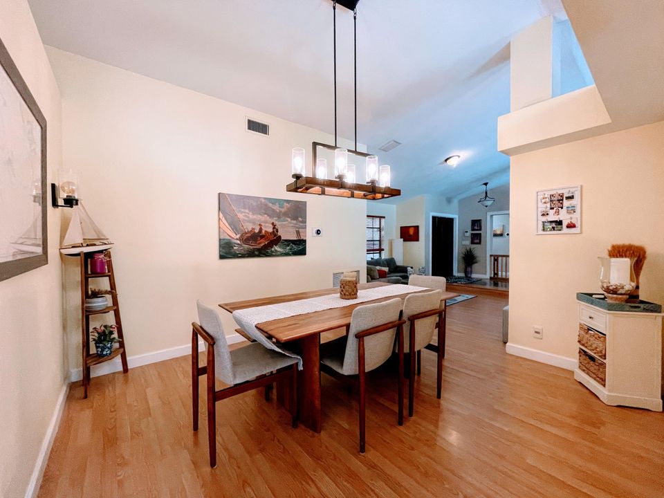 For Rent: $5,500 (4 beds, 2 baths, 2292 Square Feet)