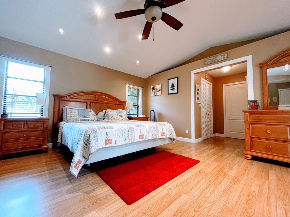 For Rent: $5,500 (4 beds, 2 baths, 2292 Square Feet)