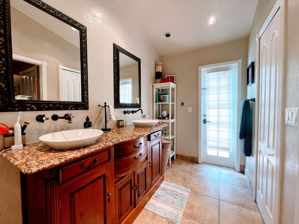 For Rent: $5,500 (4 beds, 2 baths, 2292 Square Feet)