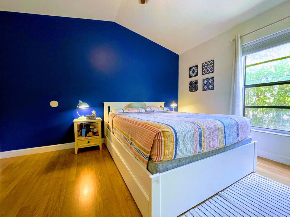 For Rent: $5,500 (4 beds, 2 baths, 2292 Square Feet)