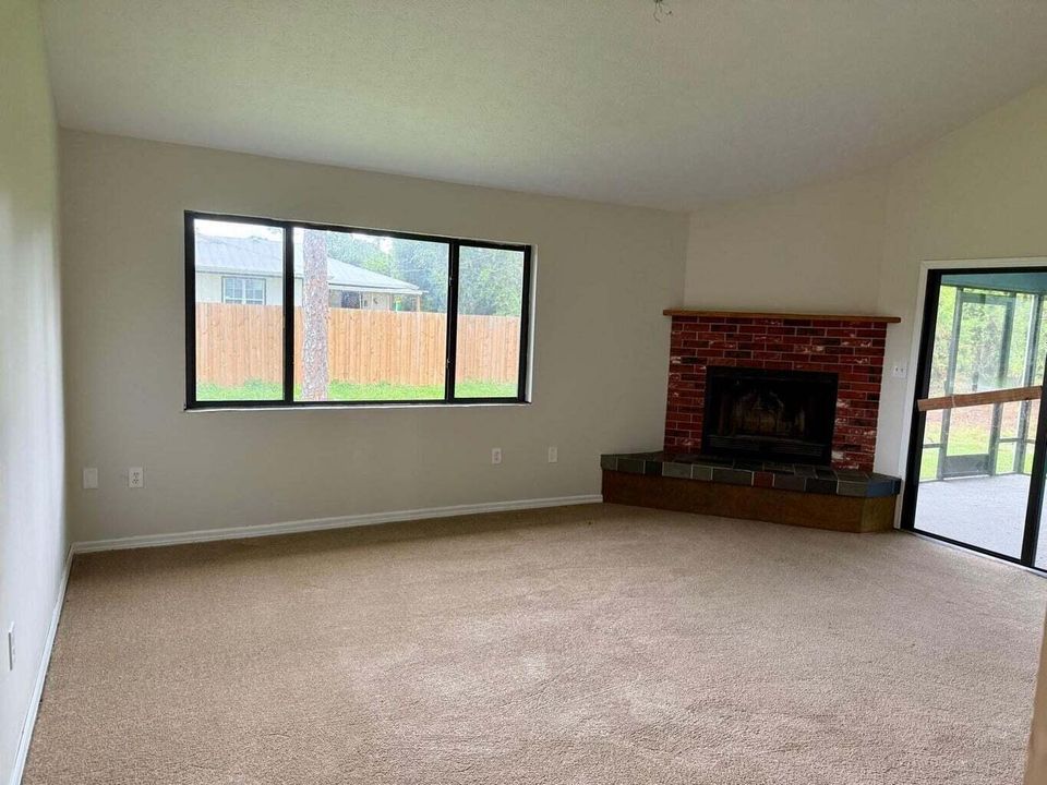 For Sale: $259,999 (3 beds, 2 baths, 1570 Square Feet)