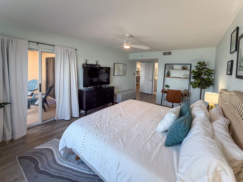 For Sale: $494,000 (2 beds, 2 baths, 1154 Square Feet)