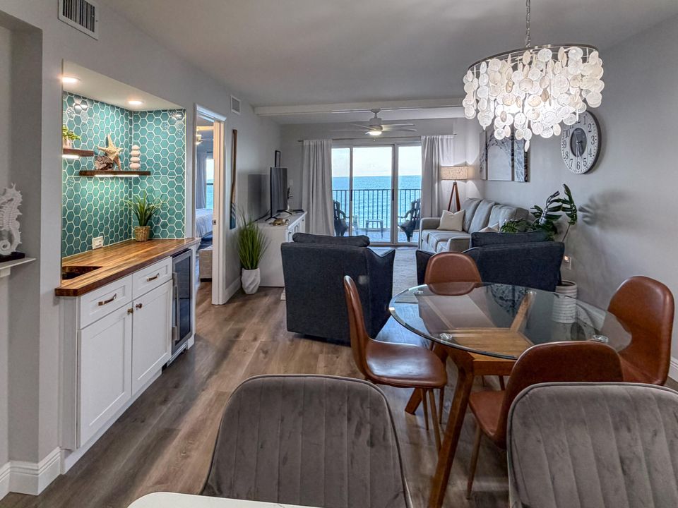 For Sale: $494,000 (2 beds, 2 baths, 1154 Square Feet)