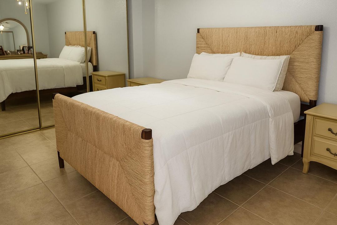 For Sale: $325,000 (2 beds, 2 baths, 1368 Square Feet)