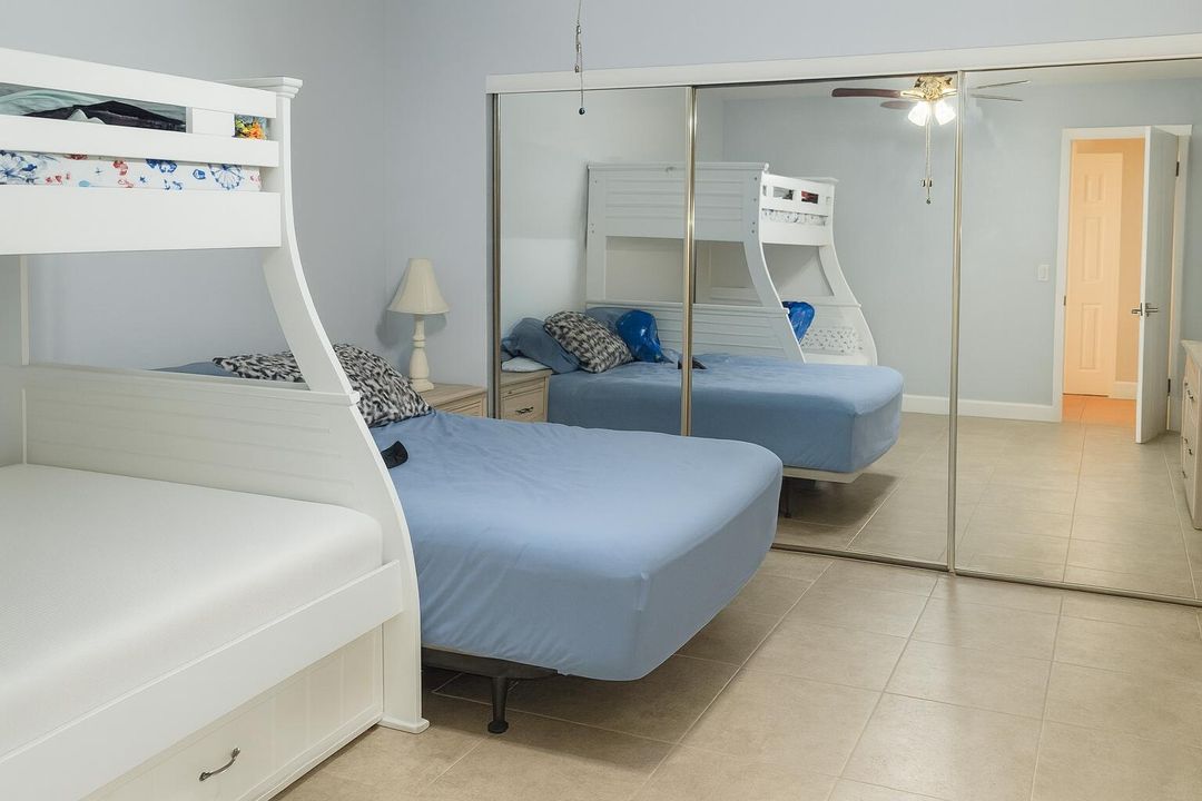 For Sale: $325,000 (2 beds, 2 baths, 1368 Square Feet)