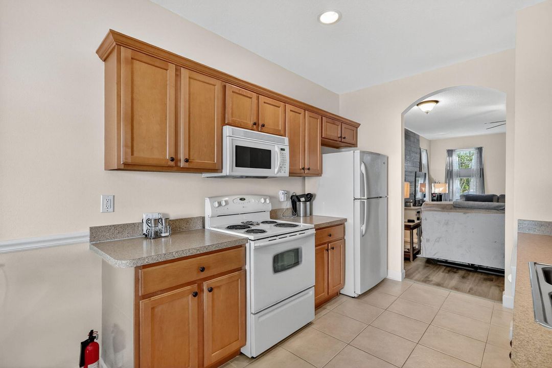 For Sale: $290,000 (3 beds, 2 baths, 1350 Square Feet)