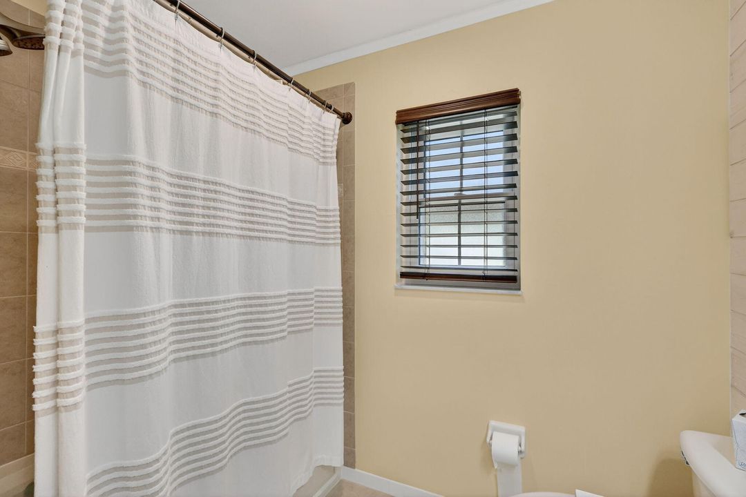 For Sale: $290,000 (3 beds, 2 baths, 1350 Square Feet)