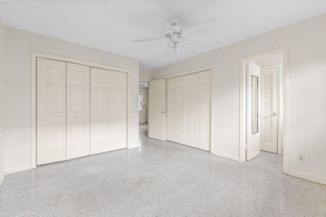 For Rent: $1,550 (1 beds, 1 baths, 5720 Square Feet)