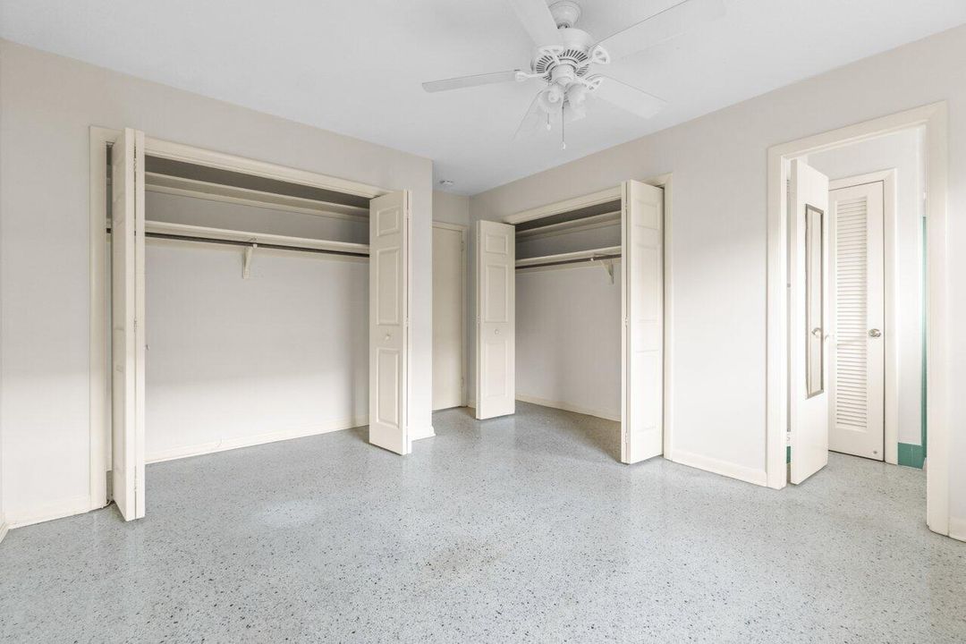 For Rent: $1,550 (1 beds, 1 baths, 5720 Square Feet)