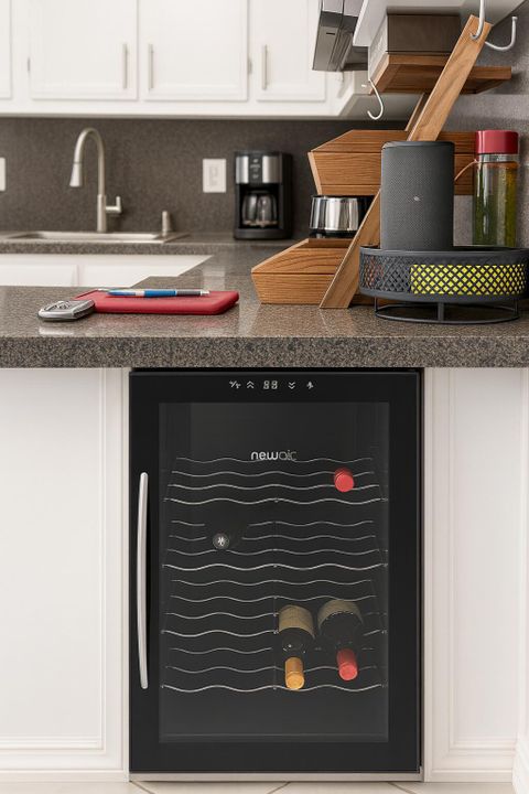 For Sale: $325,000 (2 beds, 2 baths, 1368 Square Feet)