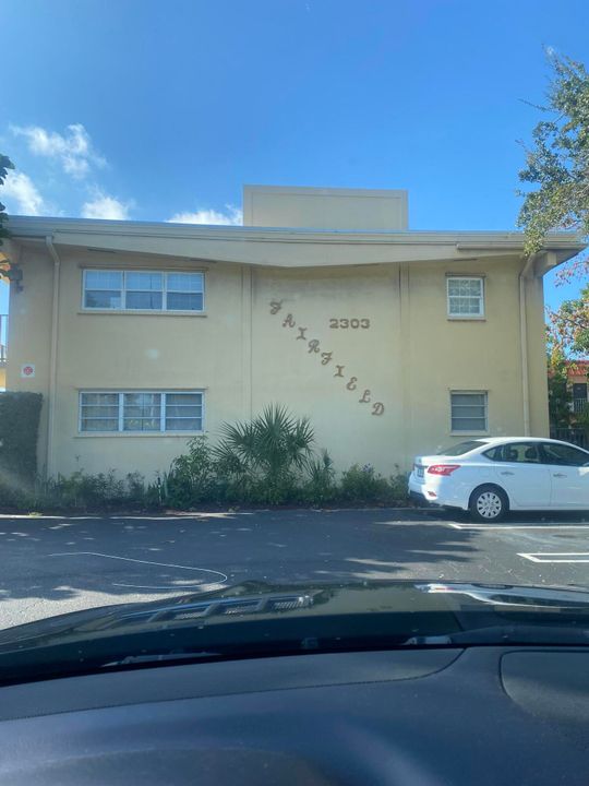 For Sale: $135,000 (1 beds, 1 baths, 614 Square Feet)