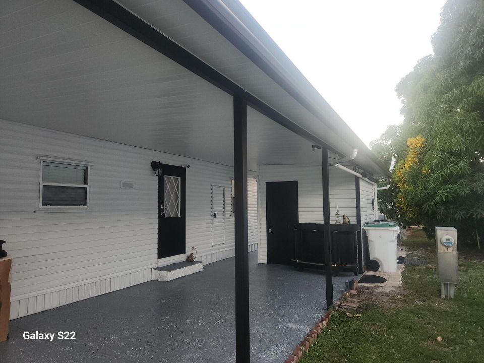 For Sale: $215,000 (3 beds, 2 baths, 1280 Square Feet)