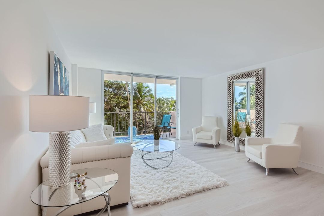 En Venta: $325,000 (1 camas, 1 baños, 940 Pies cuadrados)