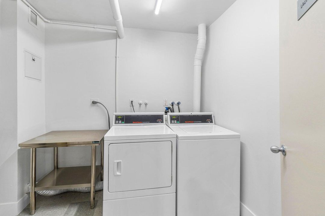 For Rent: $3,300 (2 beds, 2 baths, 1100 Square Feet)