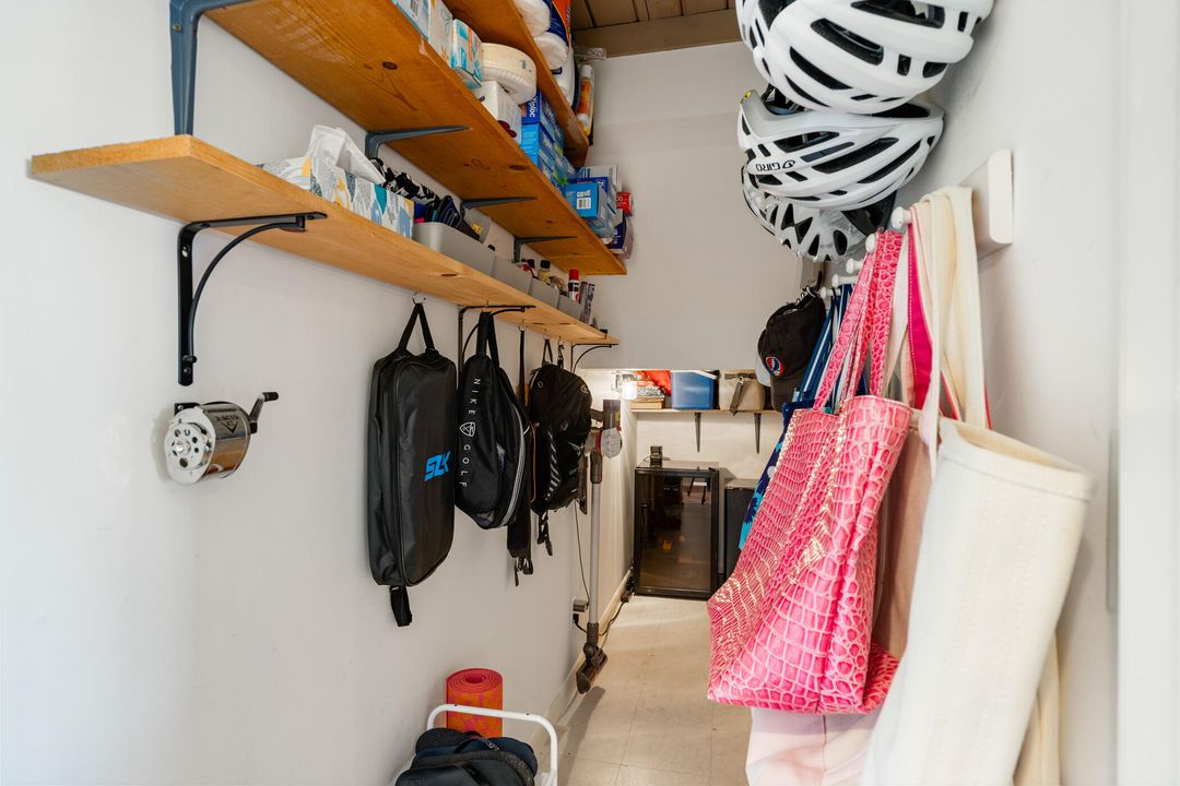 待售: $615,000 (2 贝兹, 2 浴室, 1654 平方英尺)