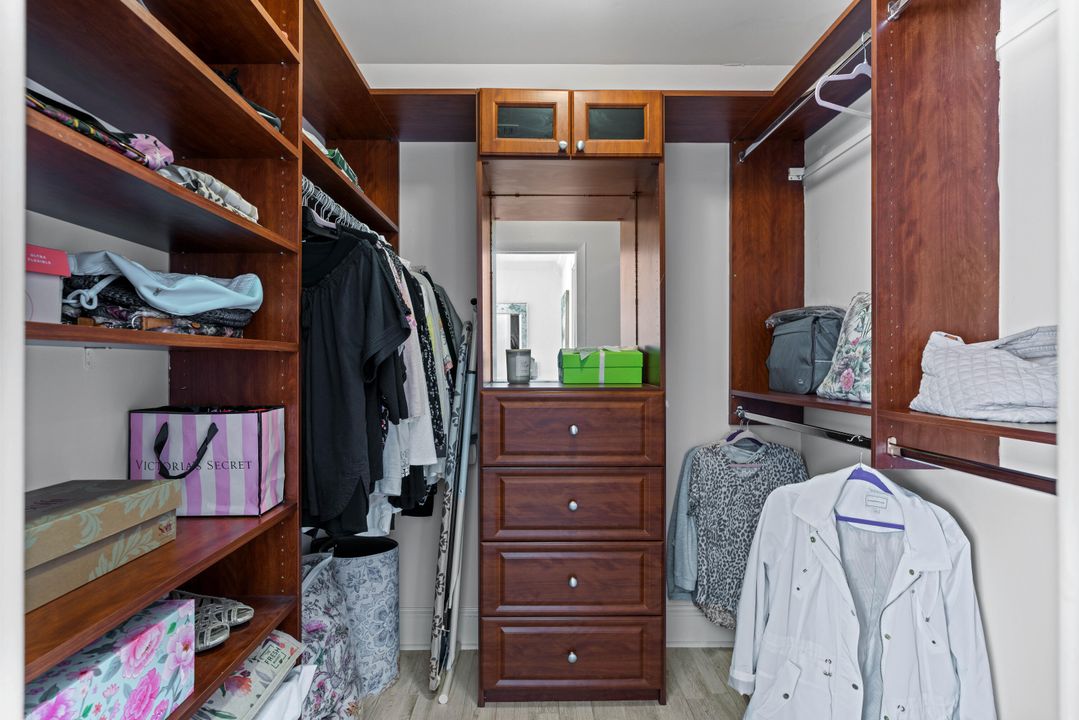 For Sale: $625,000 (2 beds, 2 baths, 1554 Square Feet)