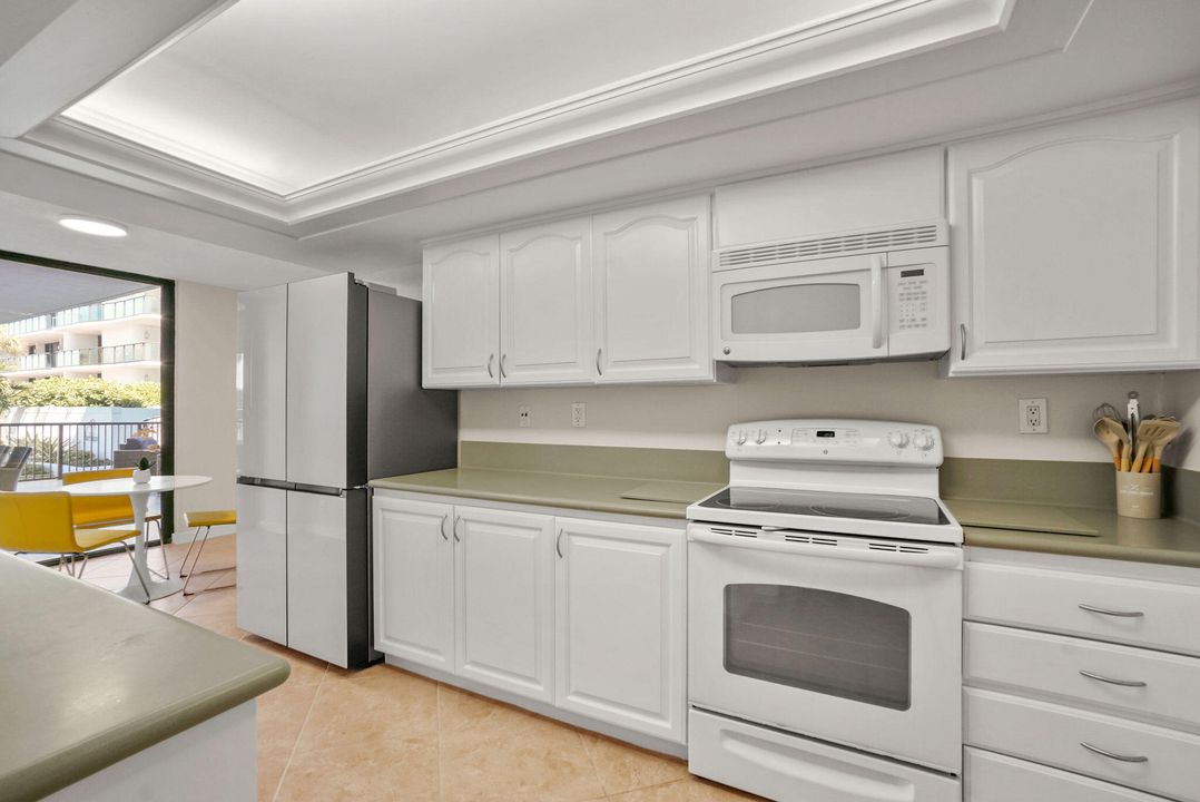 For Rent: $8,500 (2 beds, 2 baths, 1885 Square Feet)