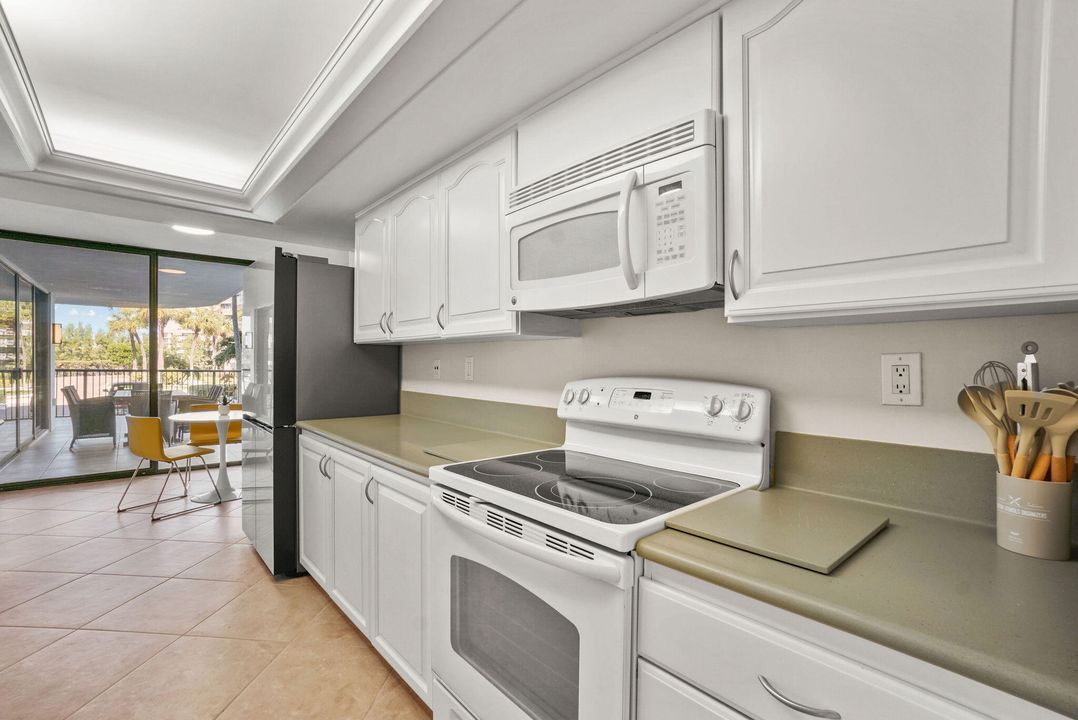 For Rent: $8,500 (2 beds, 2 baths, 1885 Square Feet)