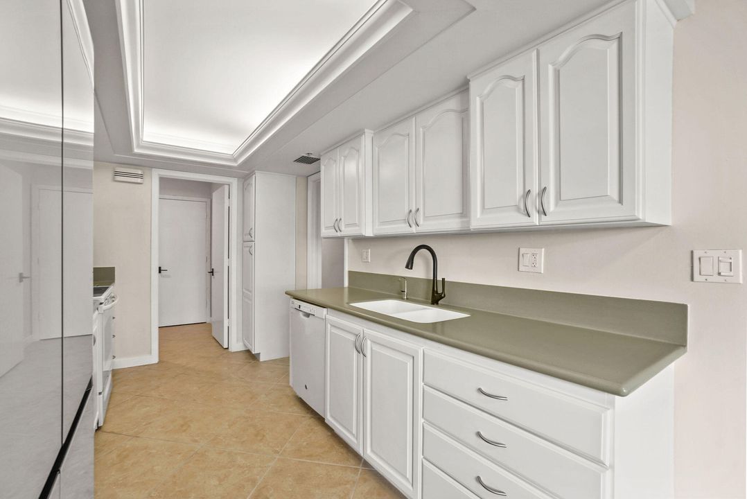 For Rent: $8,500 (2 beds, 2 baths, 1885 Square Feet)