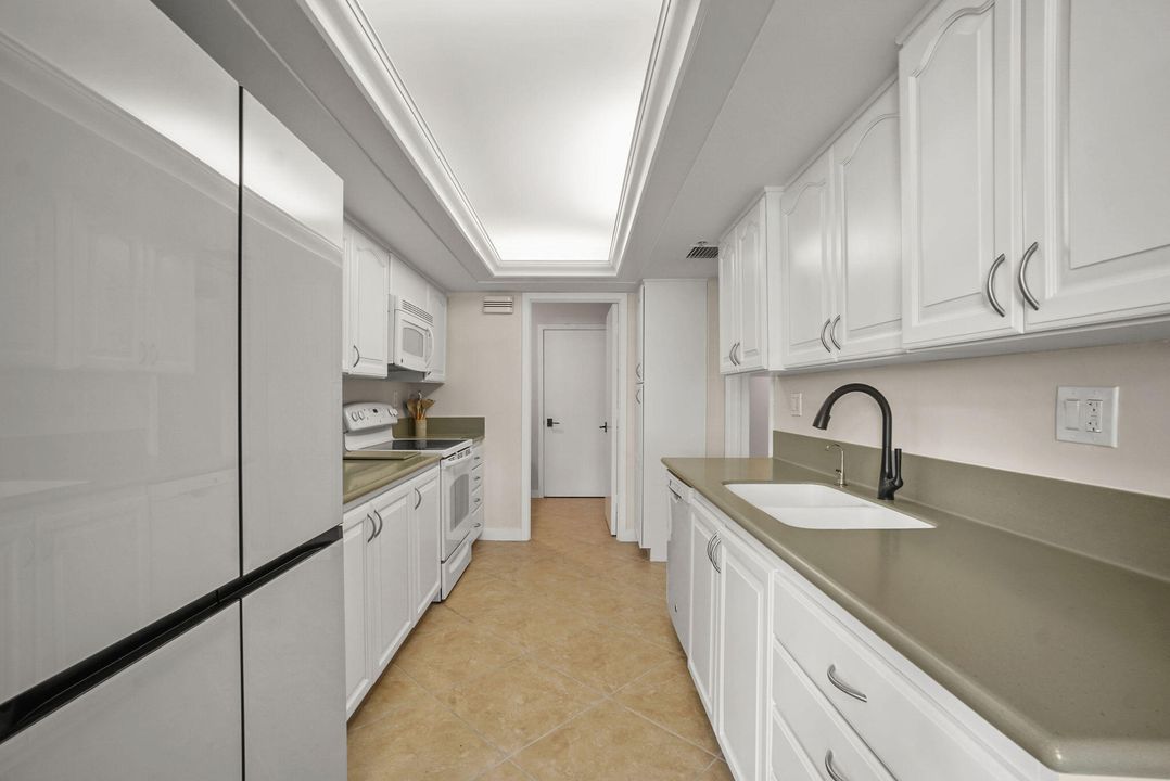 For Rent: $8,500 (2 beds, 2 baths, 1885 Square Feet)