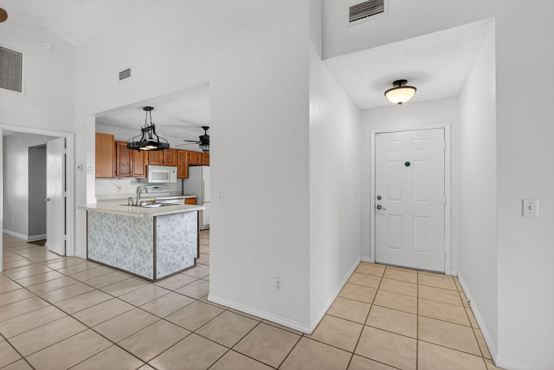 For Sale: $439,000 (3 beds, 2 baths, 1224 Square Feet)