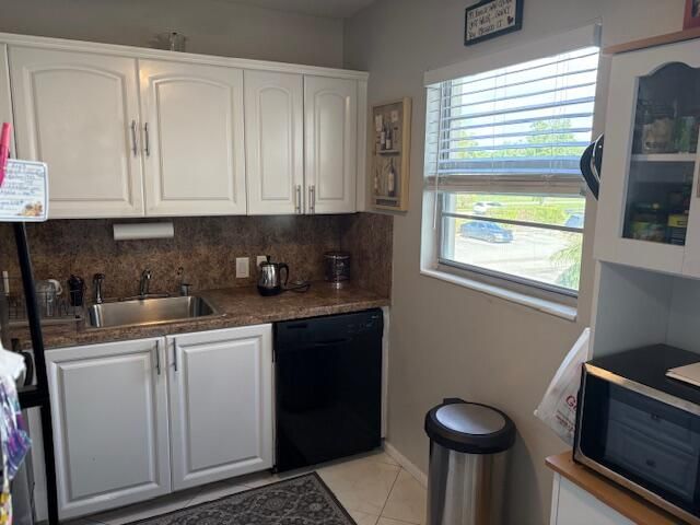 For Sale: $125,000 (2 beds, 1 baths, 835 Square Feet)