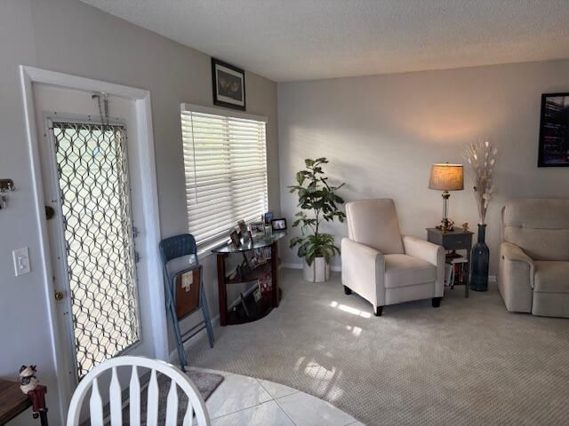 For Sale: $125,000 (2 beds, 1 baths, 835 Square Feet)