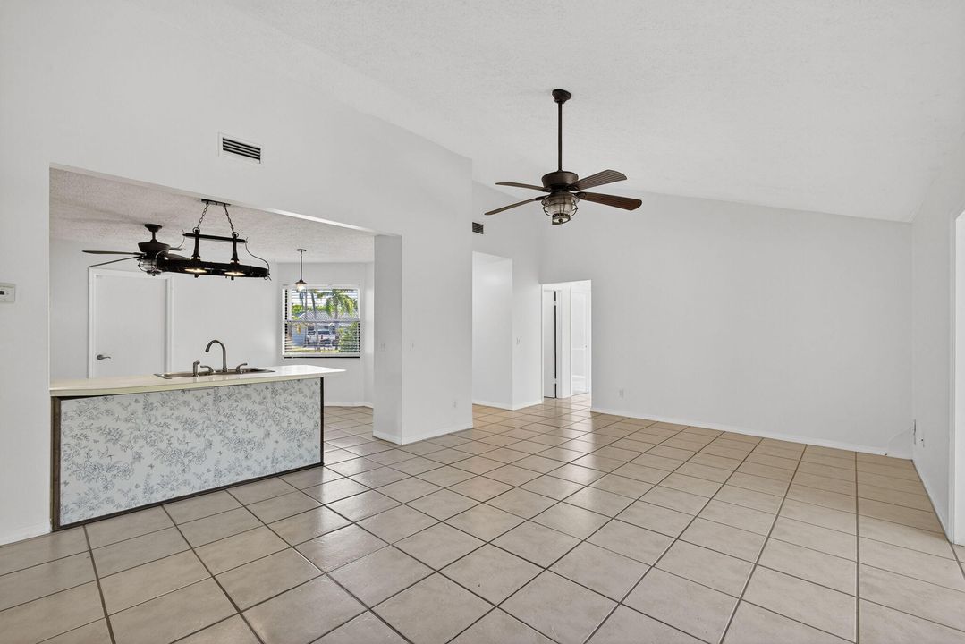 For Sale: $439,000 (3 beds, 2 baths, 1224 Square Feet)