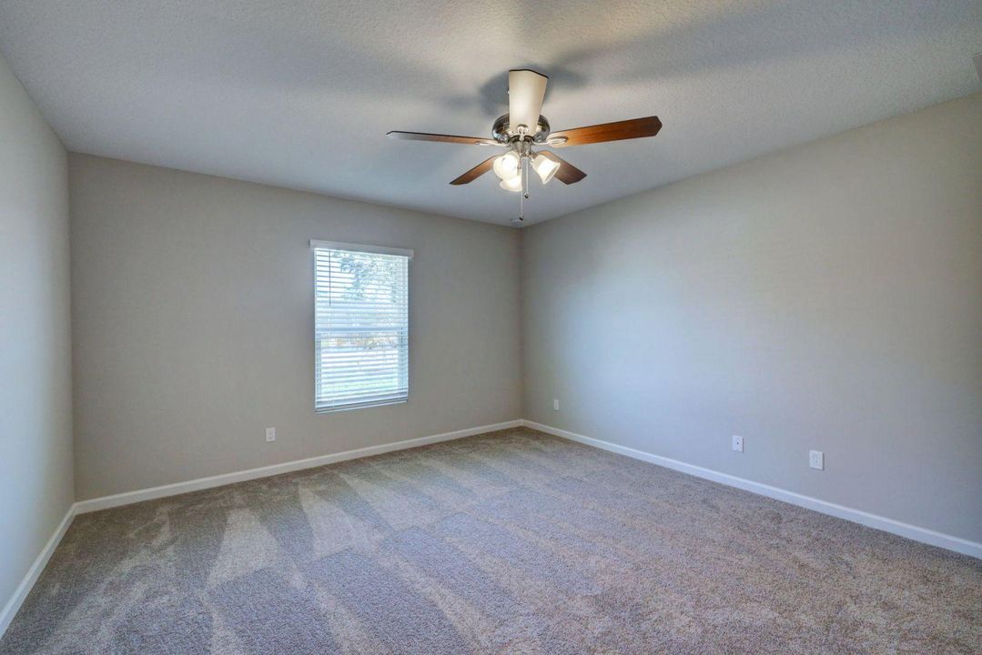 En Renta: $2,645 (4 camas, 2 baños, 1806 Pies cuadrados)