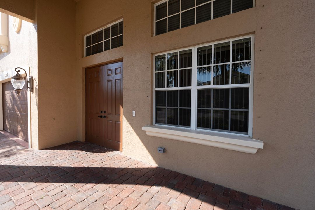 待售: $435,000 (4 贝兹, 2 浴室, 2731 平方英尺)