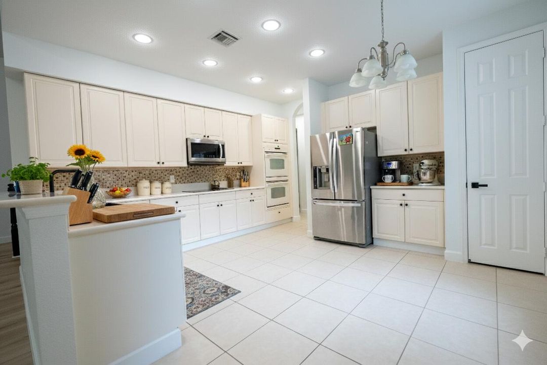 待售: $435,000 (4 贝兹, 2 浴室, 2731 平方英尺)