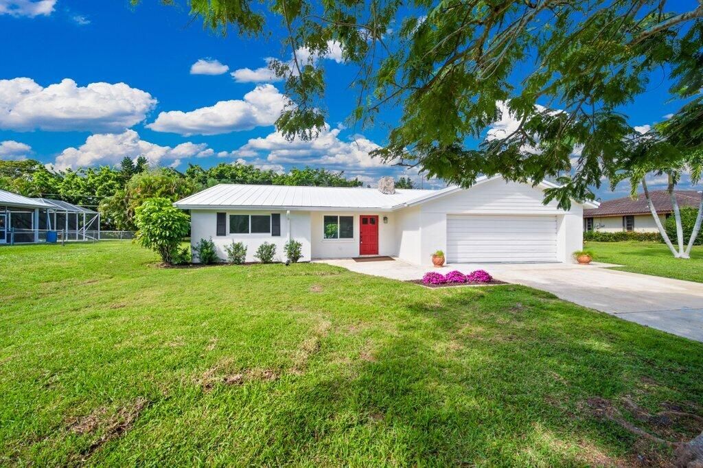 For Rent: $6,800 (3 beds, 2 baths, 1376 Square Feet)