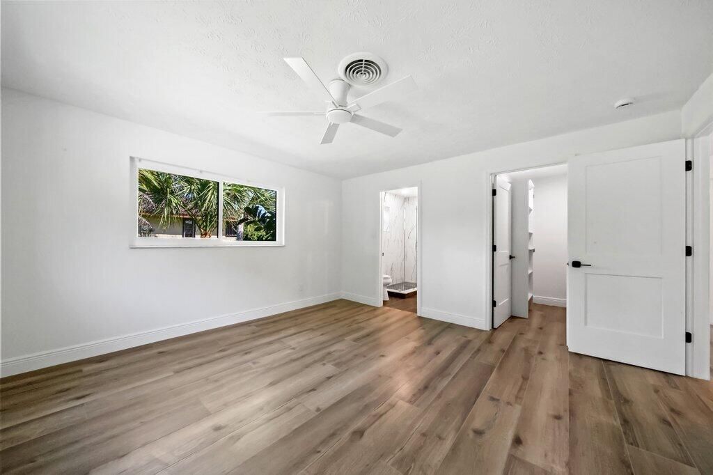 For Rent: $6,800 (3 beds, 2 baths, 1376 Square Feet)