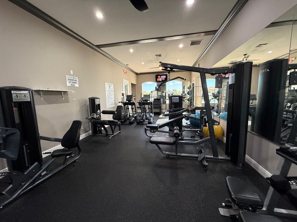 待售: $435,000 (4 贝兹, 2 浴室, 2731 平方英尺)