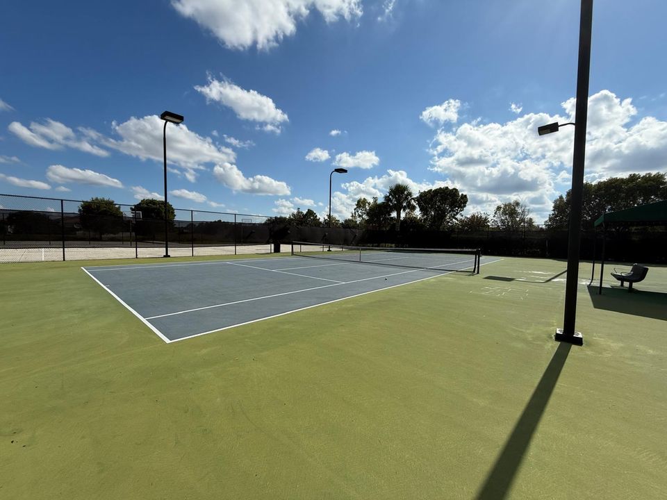 待售: $435,000 (4 贝兹, 2 浴室, 2731 平方英尺)