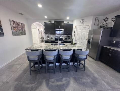 For Rent: $2,800 (4 beds, 2 baths, 1913 Square Feet)