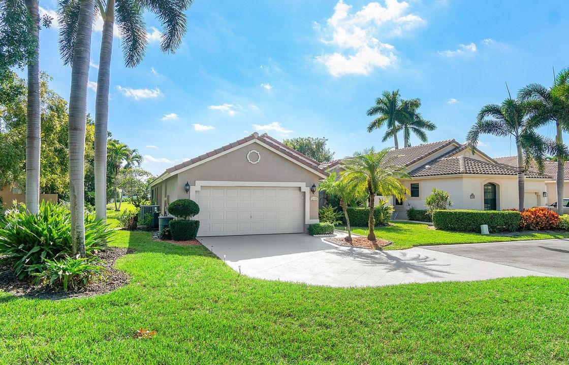 For Sale: $549,900 (3 beds, 2 baths, 1874 Square Feet)