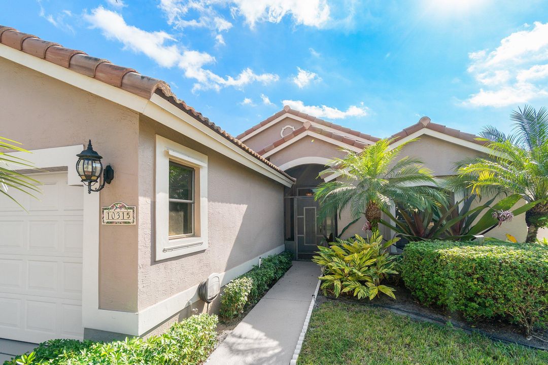 For Sale: $549,900 (3 beds, 2 baths, 1874 Square Feet)