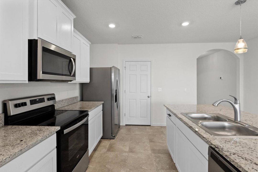 For Sale: $419,000 (3 beds, 2 baths, 1916 Square Feet)