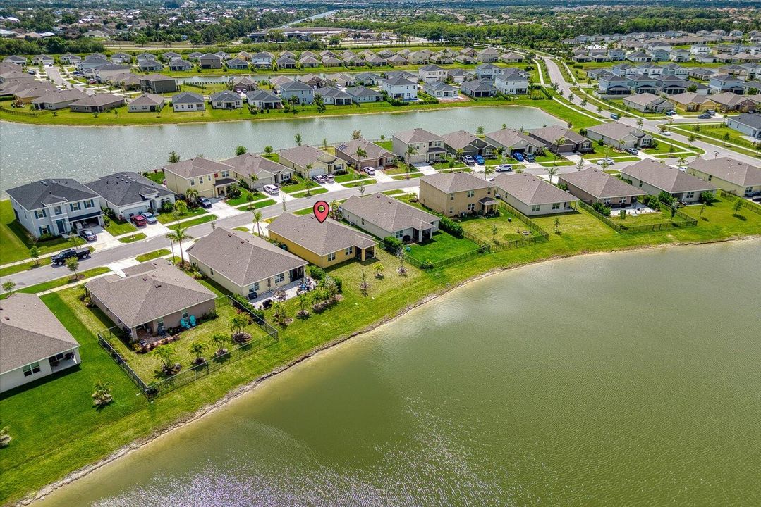 For Sale: $419,000 (3 beds, 2 baths, 1916 Square Feet)